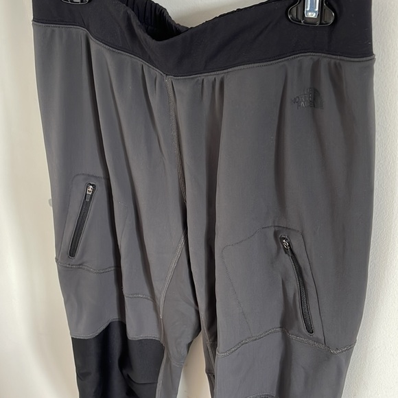 The North Face Joggers - Picture 2 of 7